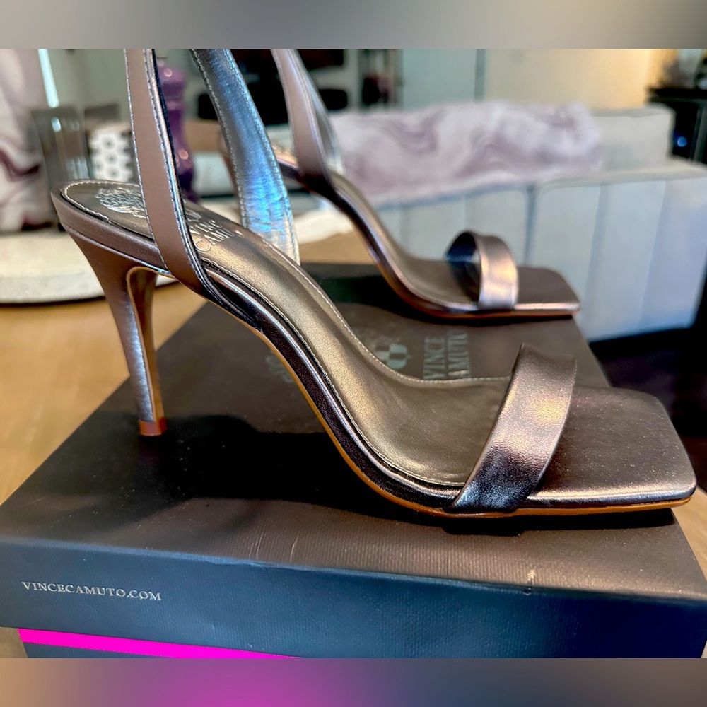 Vince Camuto Saprenda2 Heels